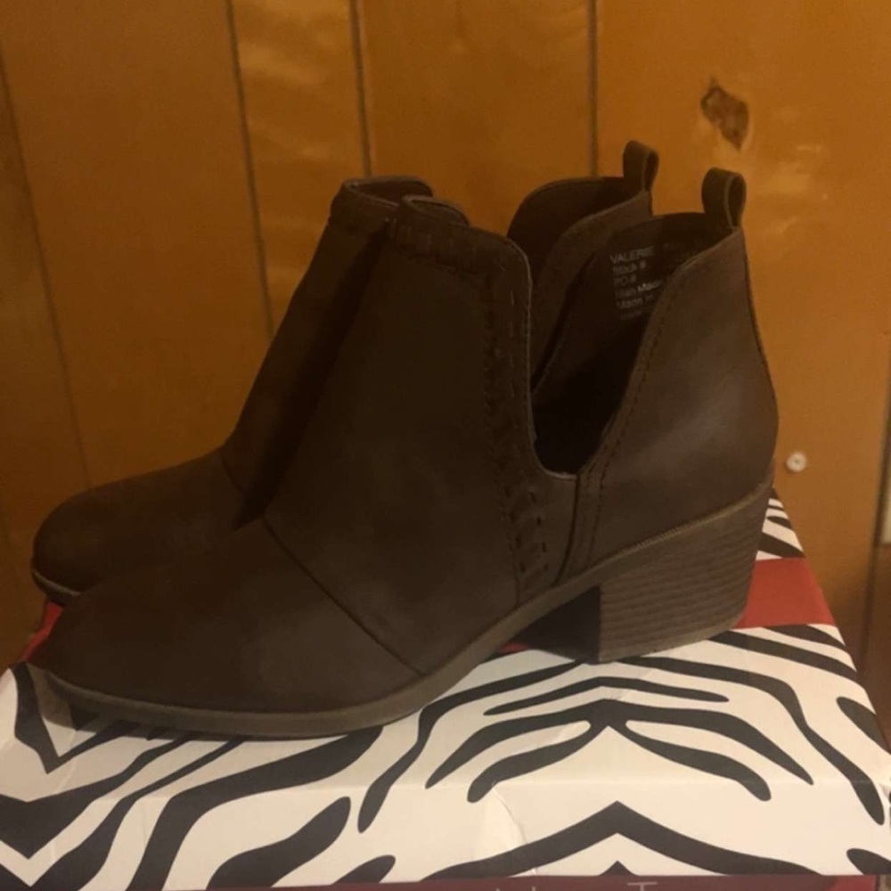 Brown boots